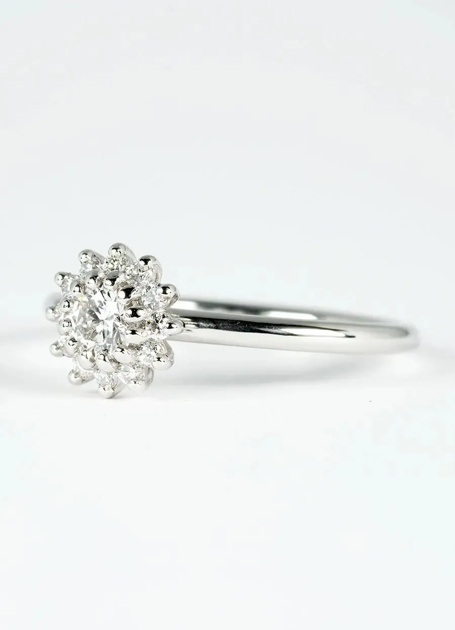 30pt Diamond & Platinum Flora Ring
