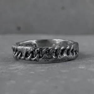 Chain ring- texture ring with volcanic oxidation