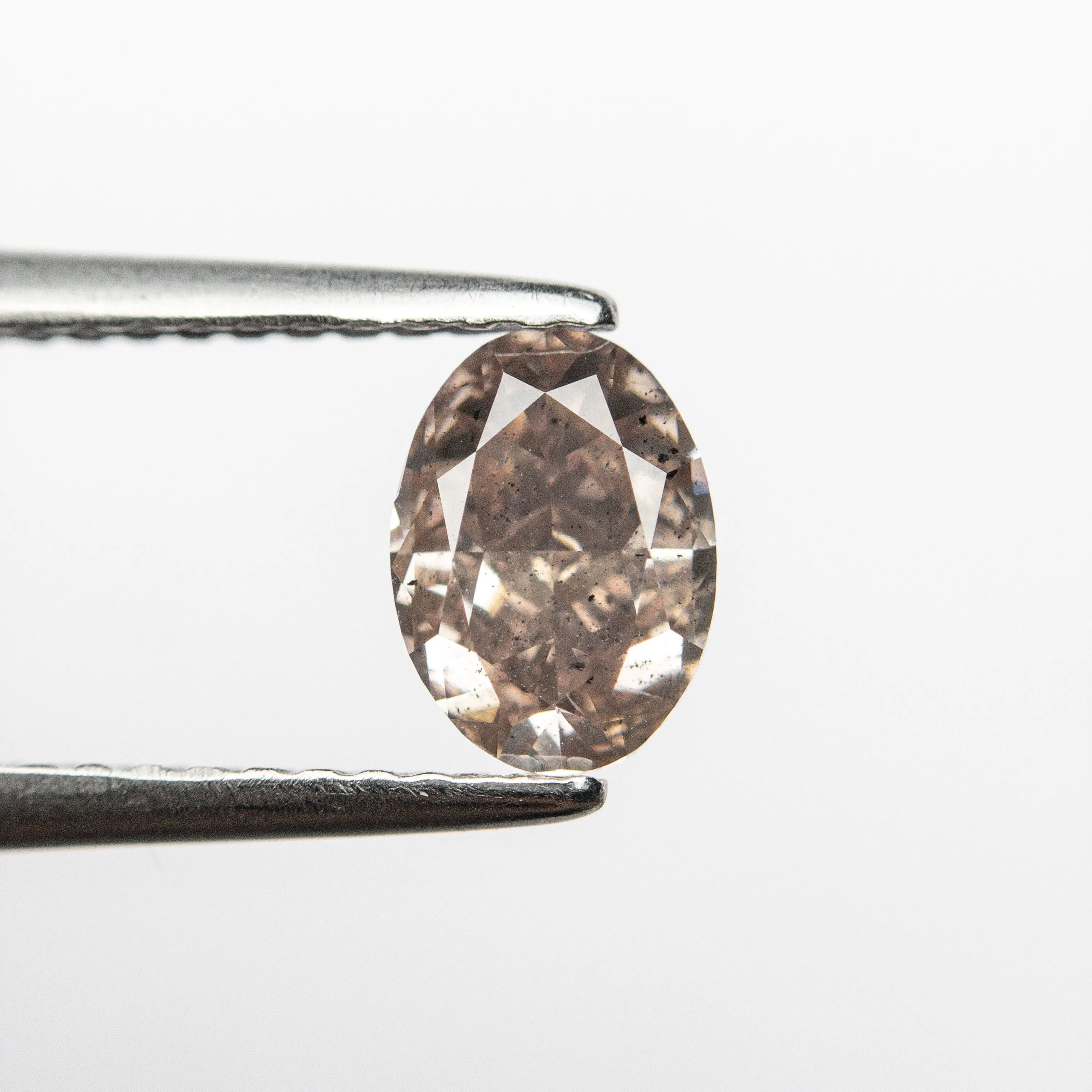 Fancy Pink-Brown Brilliant Diamond - 0.90ct Oval