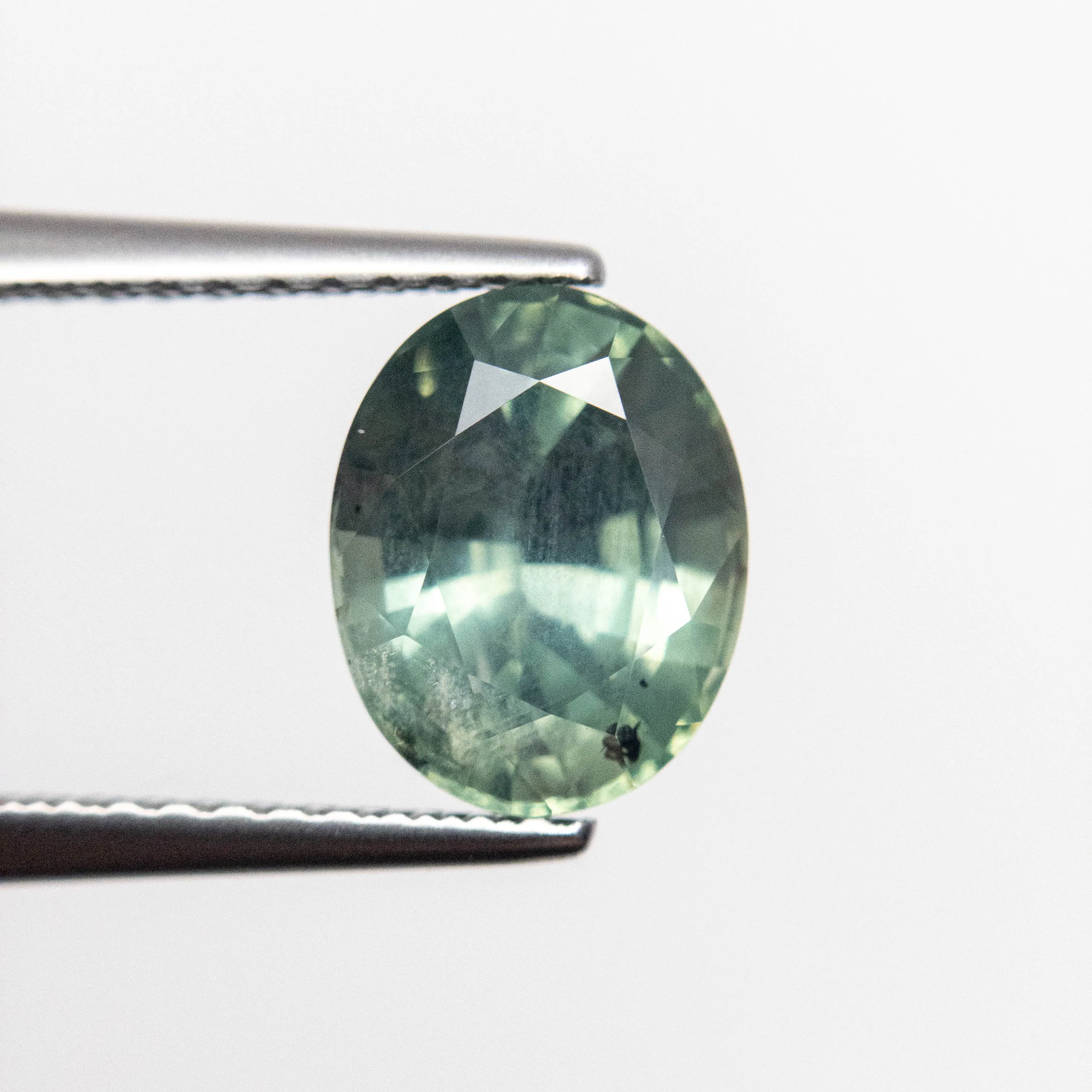 Green Brilliant Sapphire - 2.16ct Oval