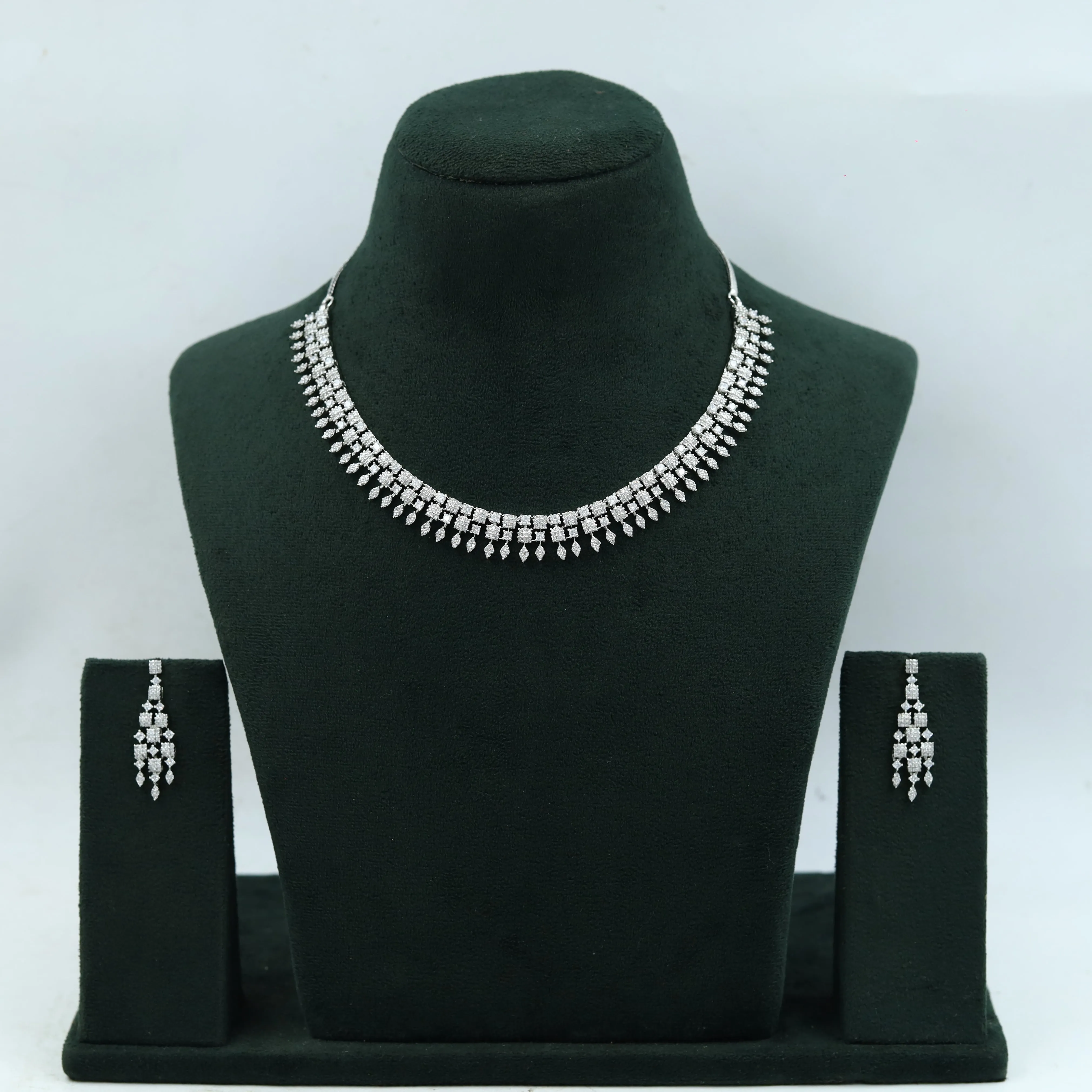 Round Neck Zircon/AD Necklace Set 15322-69