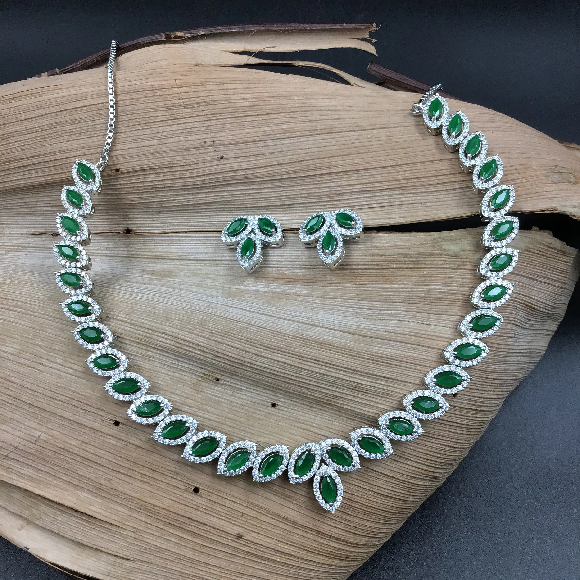 Round Neck Zircon/AD Necklace Set 8583-08