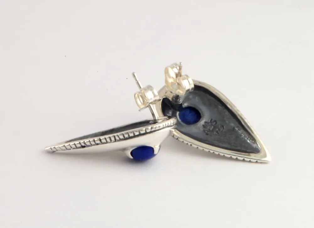Small arrowhead stud earrings with blue lapis lazuli